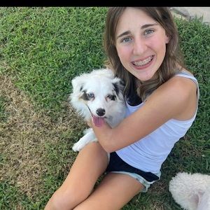 Meet your Posher, Ella